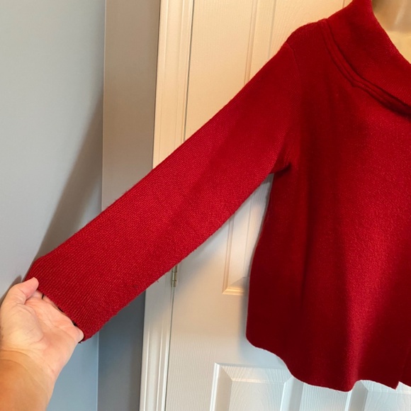 BUY 2 ITEMS & GET 1 FREE - Cleo Red Crossover Sweater Sz L - Picture 3 of 7